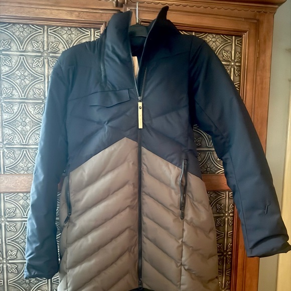 Indyeva Ayaba II Long Down Coat only worn once in like new condition - Picture 2 of 3